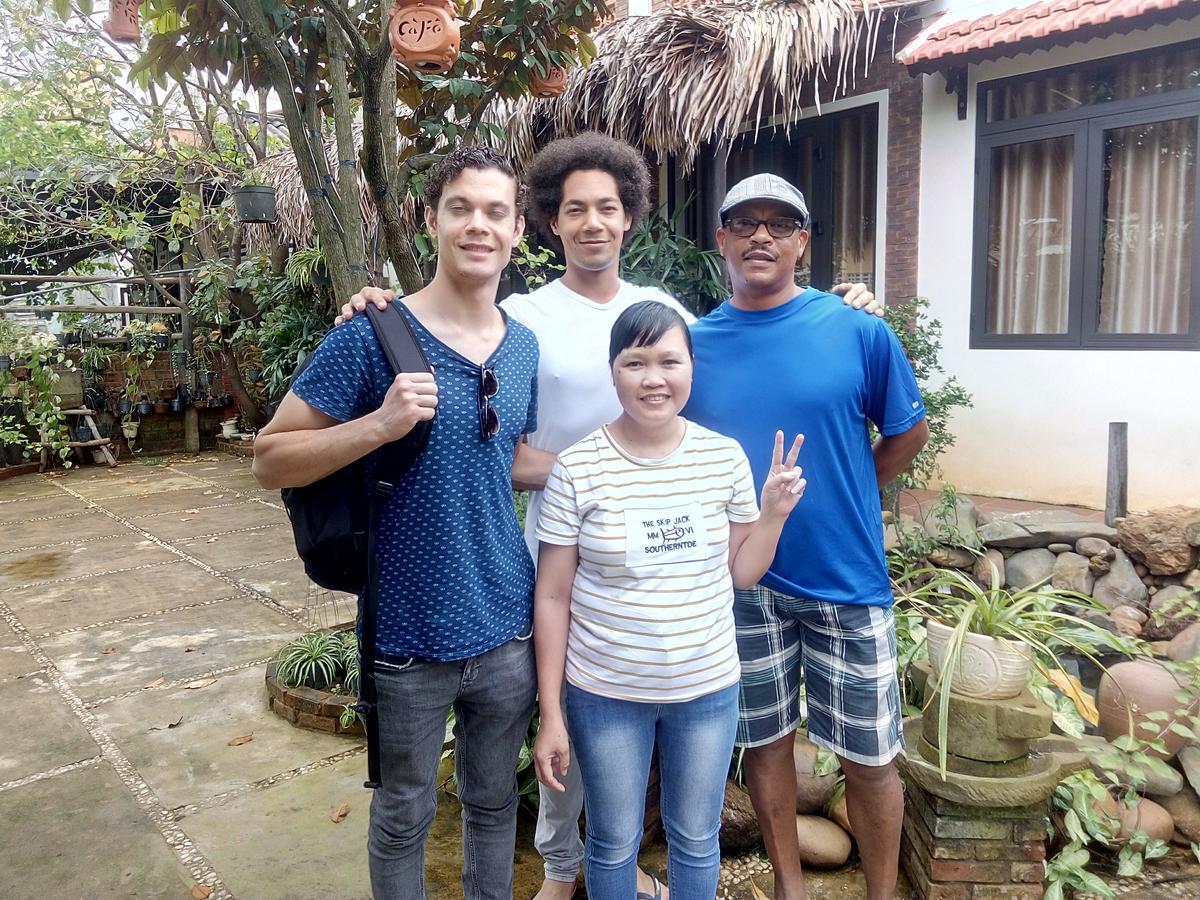 Thanh Tay Homestay ホイアン エクステリア 写真